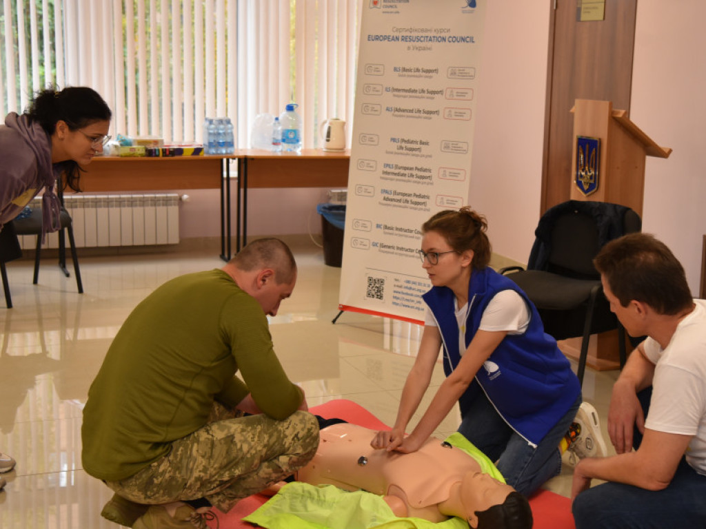 Тренінг із надання домедичної допомоги: Полтавський державний медичний університет продовжує свою активну роботу