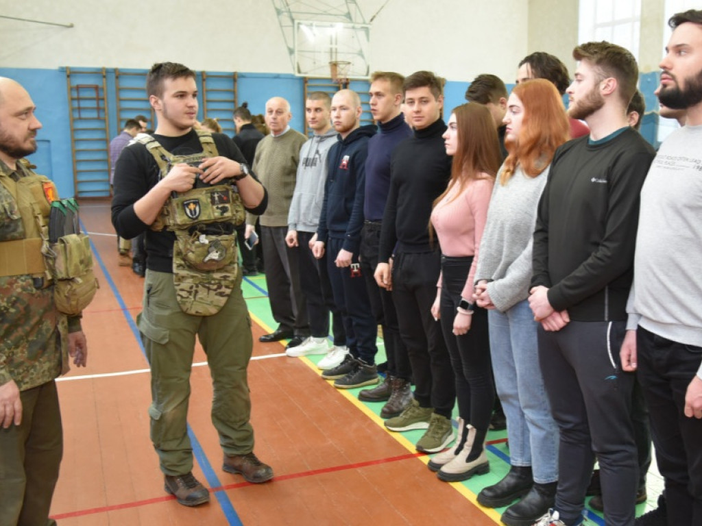 «Ті, хто перекували свої рушниці на плуги, будуть орати на тих, хто цього не зробив». Томас Джефферсон