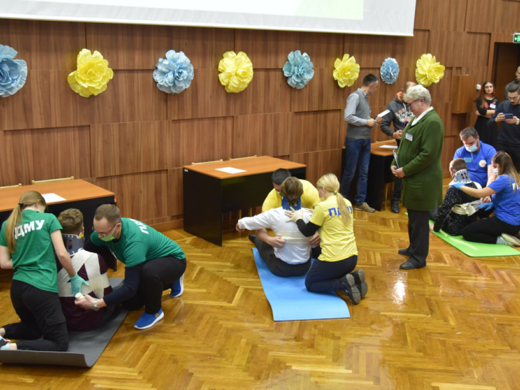 У Полтавському державному медичному університеті пройшов традиційний Регіональний благодійний медико-патріотичний конкурс