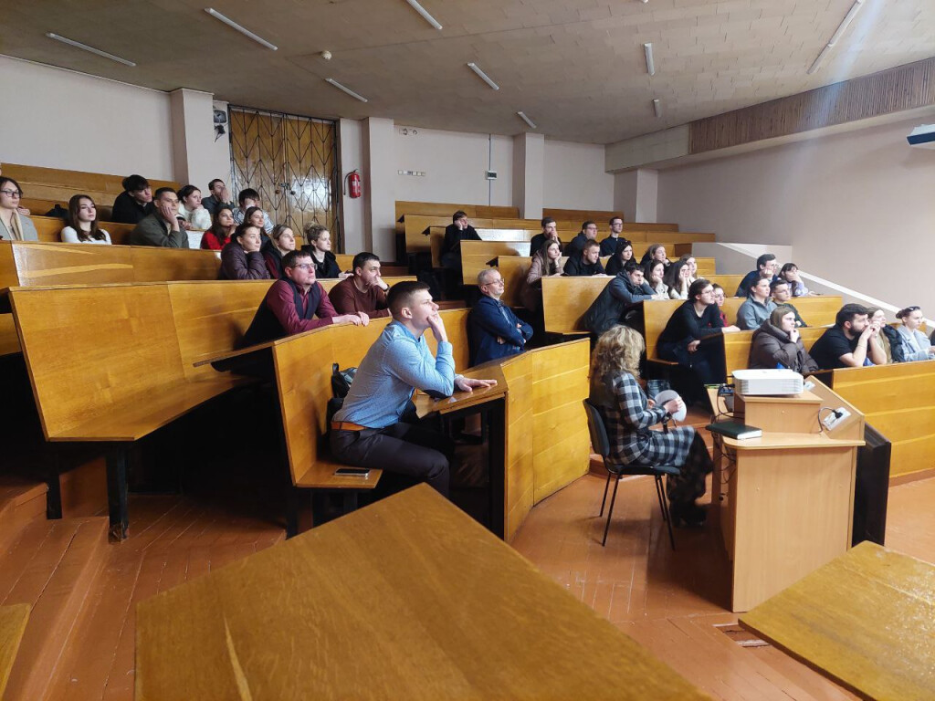 Майбутніх лікарів ПДМУ ознайомили з можливостями підготовки офіцерів запасу медичної служби