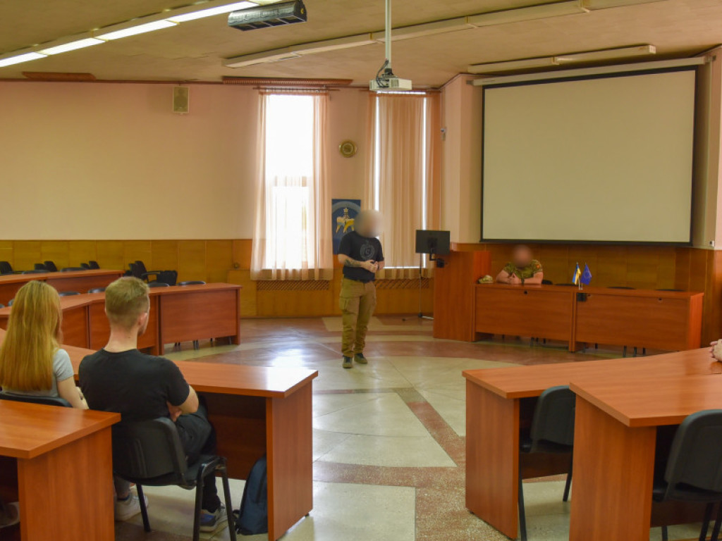 У ПДМУ відбулася патріотична зустріч з ГО «Центурія» та Третьою штурмовою бригадою / New Scientific Achievements of PSMU Students