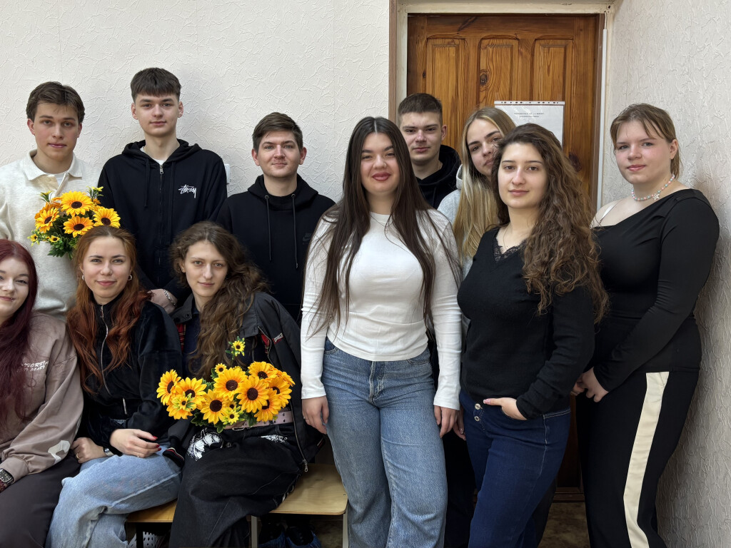 У ПДМУ відзначили Міжнародний день висаджування соняшника екологічною ініціативою / PSMU Marks International Sunflower Guerrilla Gardening Day with an Environmental Initiative