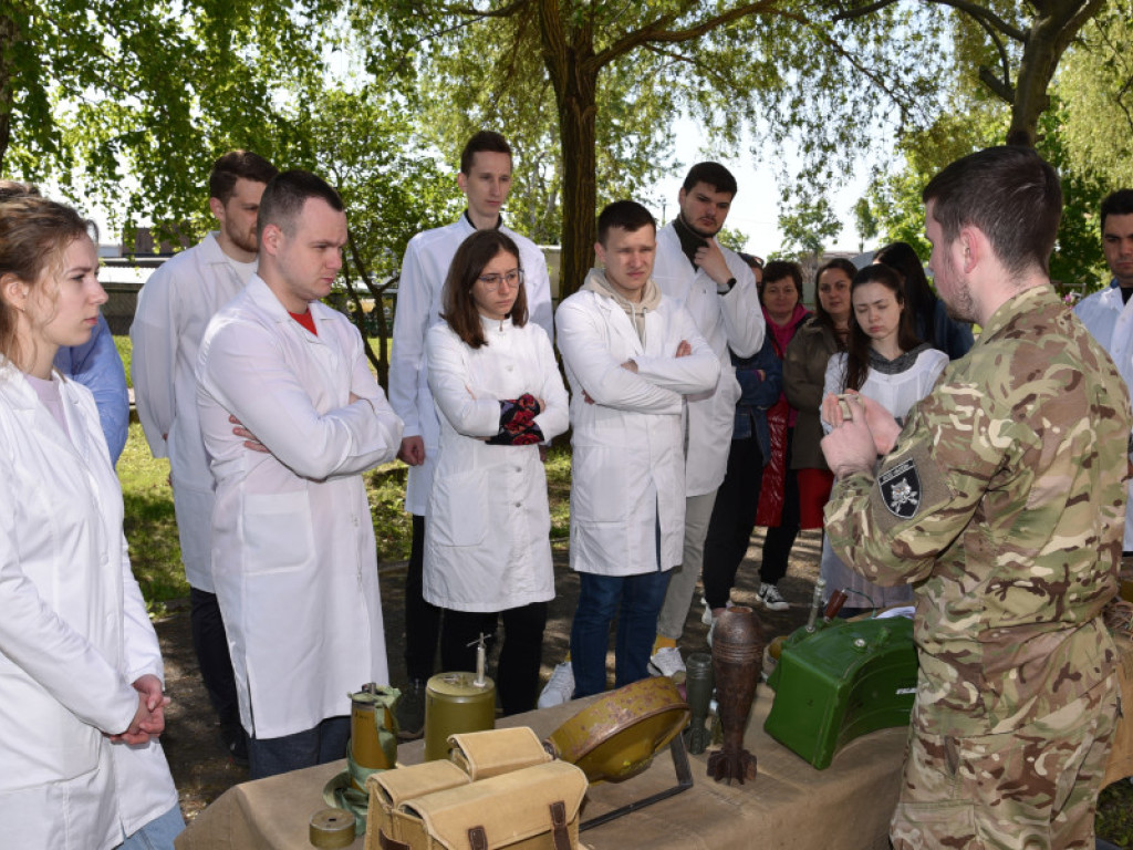 Майбутні офіцери запасу медичної служби на завершальному етапі навчання