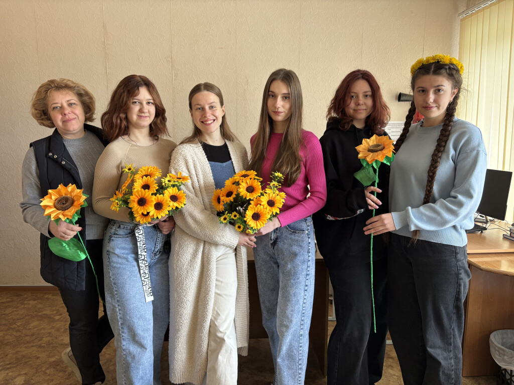 У ПДМУ відзначили Міжнародний день висаджування соняшника екологічною ініціативою / PSMU Marks International Sunflower Guerrilla Gardening Day with an Environmental Initiative