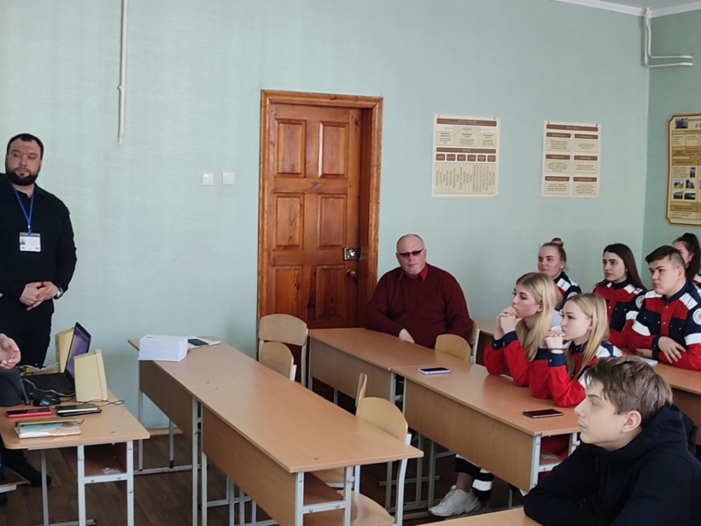 «Мінна небезпека та захист населення в зоні військових дій»: дискусія на тему